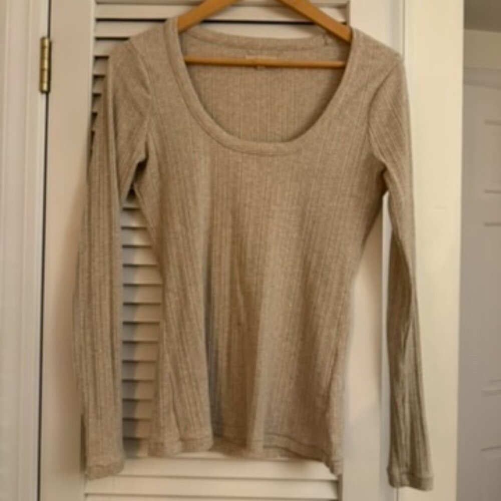 Madewell Beige Scoop-Neck Long Sleeve, Size S (but fits more like M)
